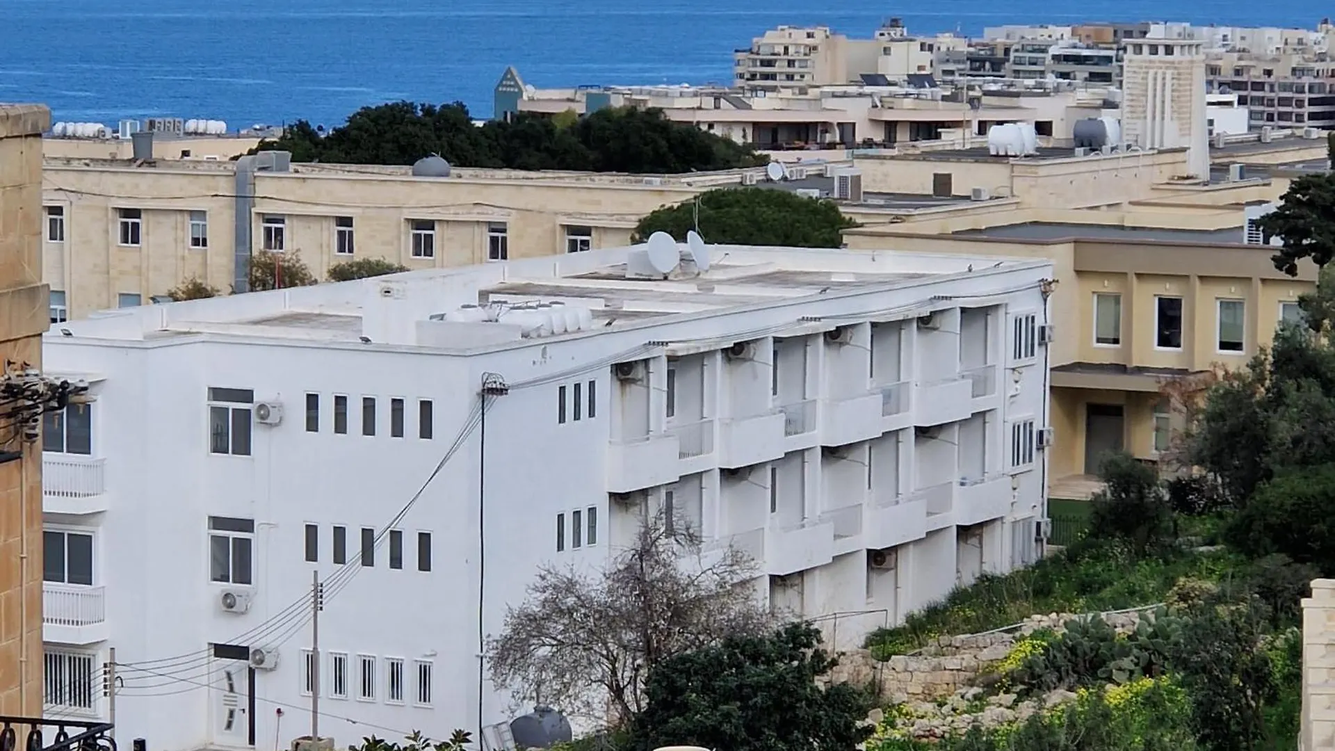 St Julians Cute Holiday Apartment With Side Seaview Saint Julian's マルタ